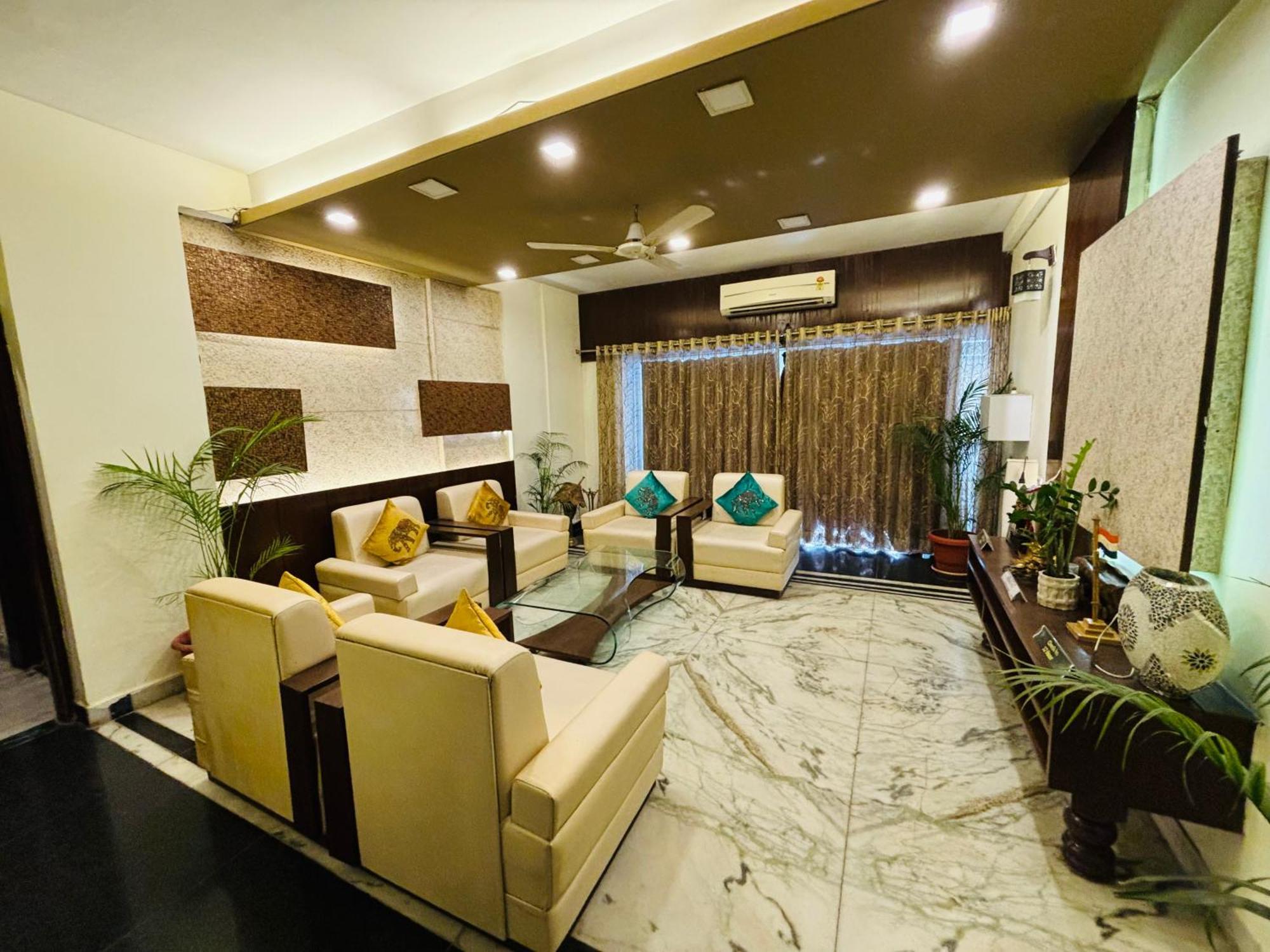 Royal Palms Luxury Service Apartment 나그푸르 외부 사진